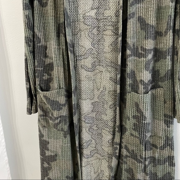 Peyton Jensen waffle knit camouflage duster - Picture 2 of 6